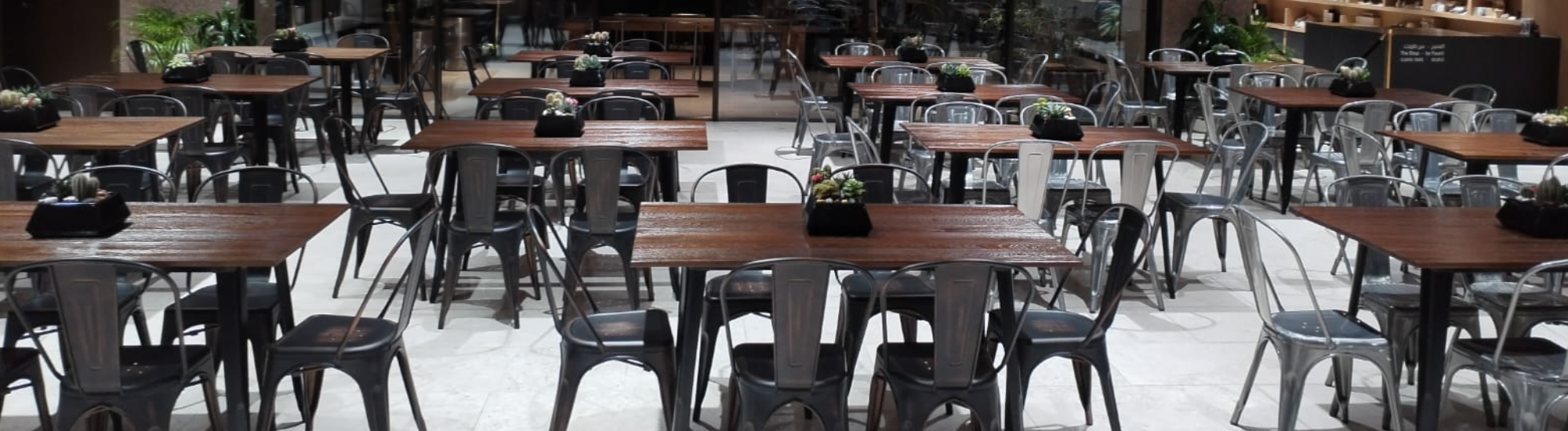 Bistro & Dining Tables