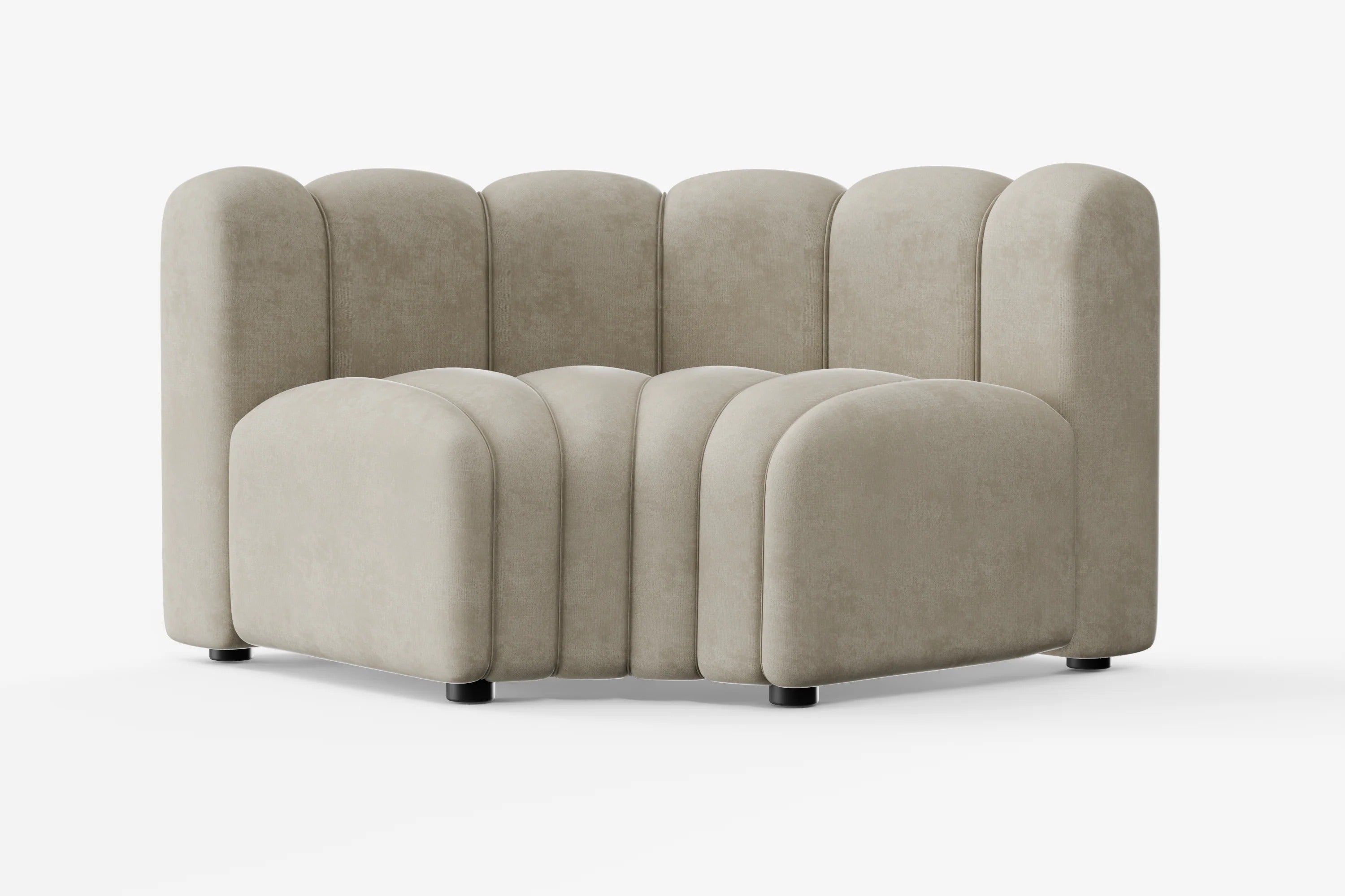 Cosmo Inner Curve 1-seater in nutmeg beige with soft contours and upholstered velvet texture
