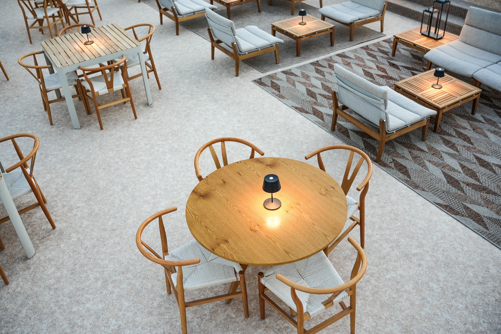 Stockholm Round Table (4-Seater) Desert River Rentals