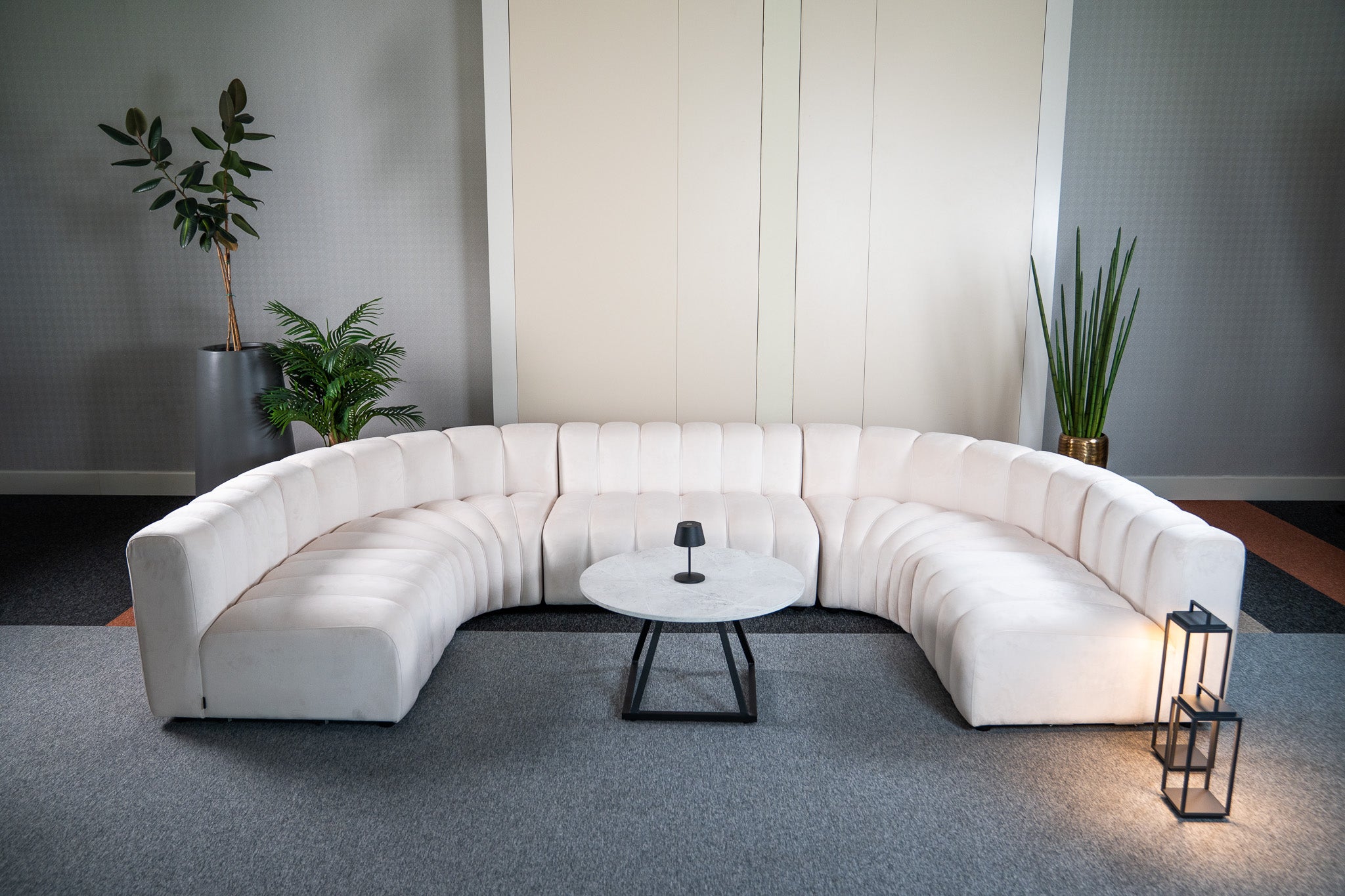 Cosmo Concave Large 7-seater (Vanilla White) Desert River Rentals