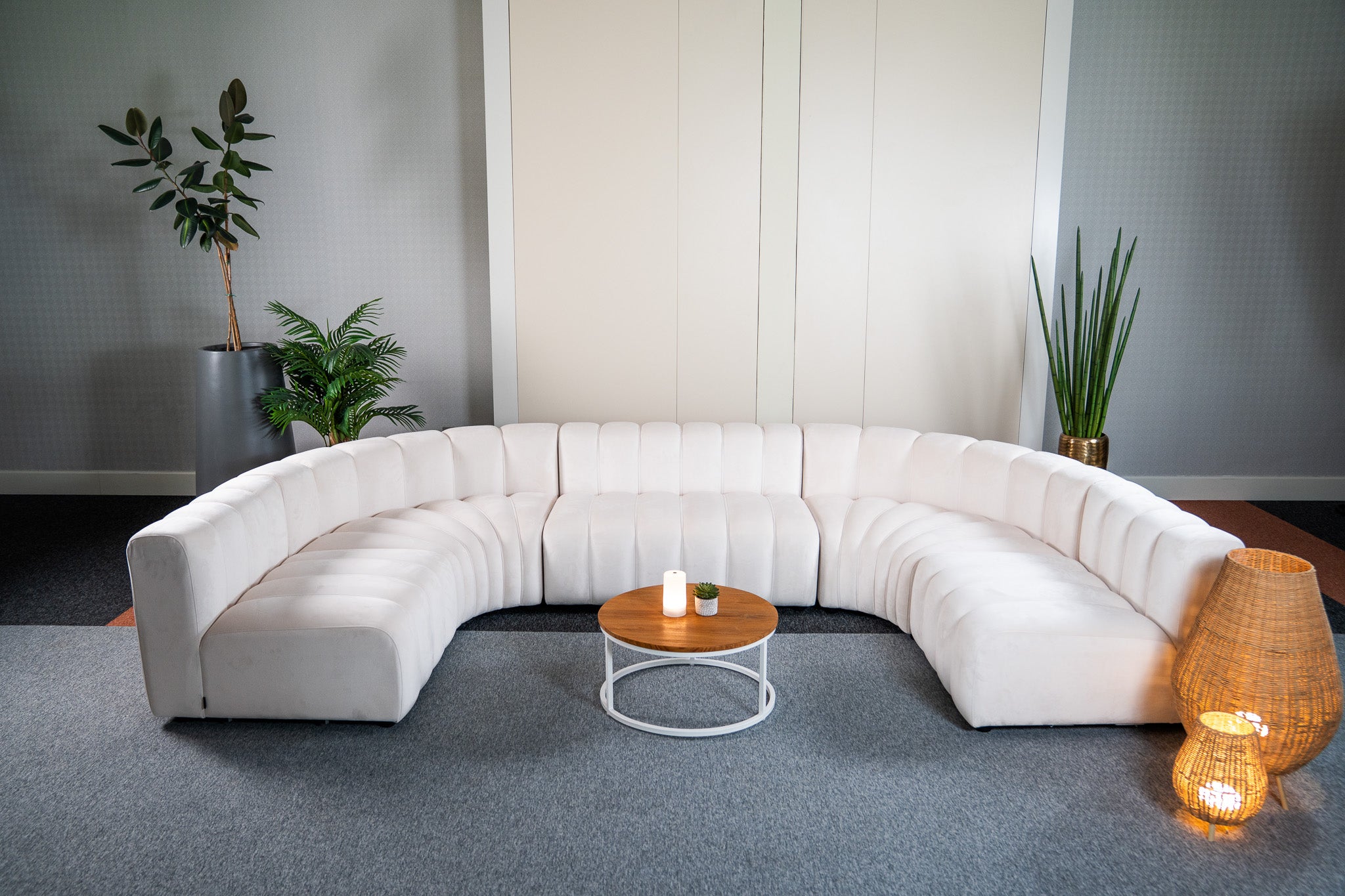 Cosmo Concave Large 7-seater (Vanilla White) Desert River Rentals