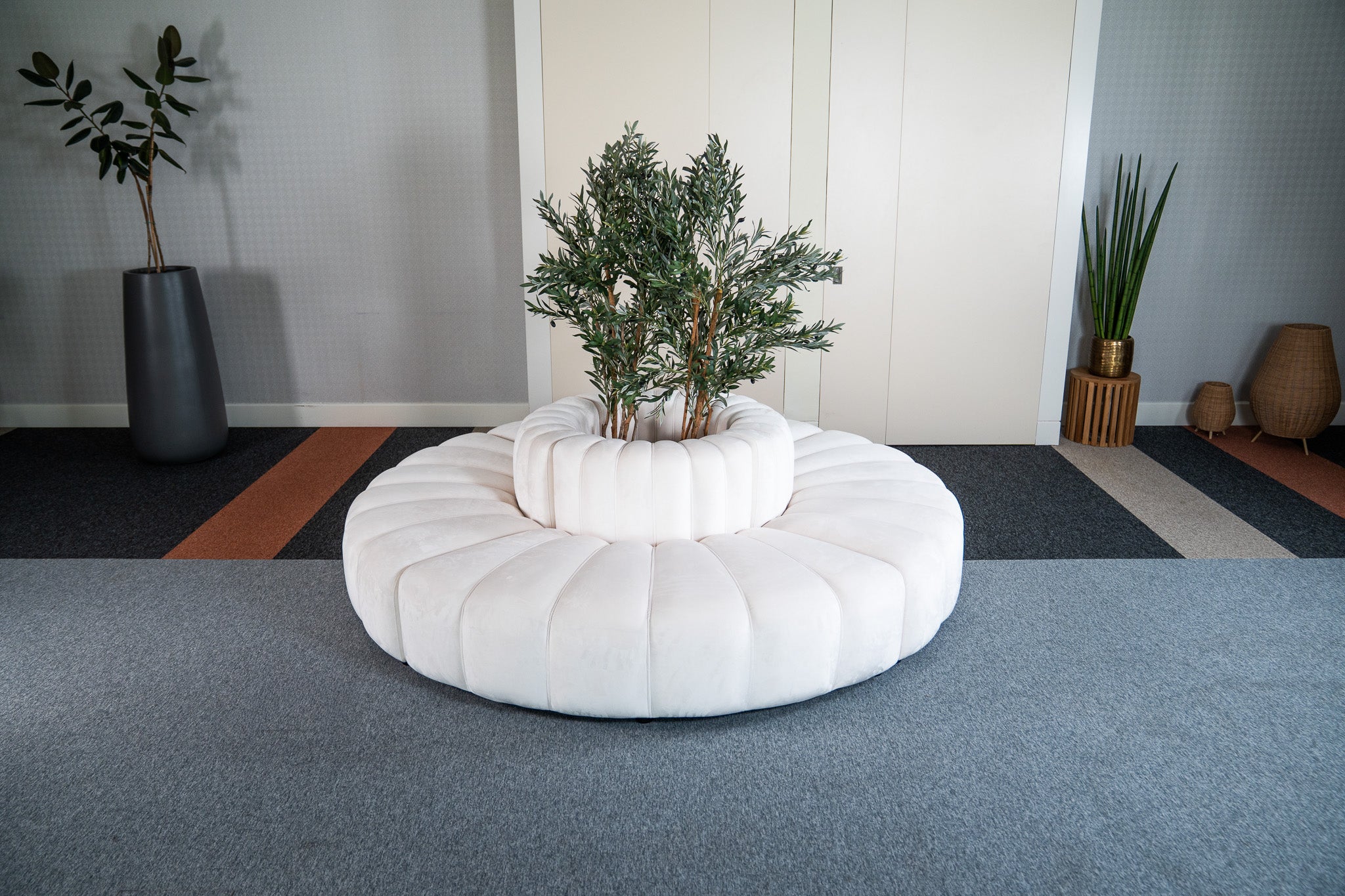 Cosmo Full Circle 8-seater (Vanilla White) Desert River Rentals