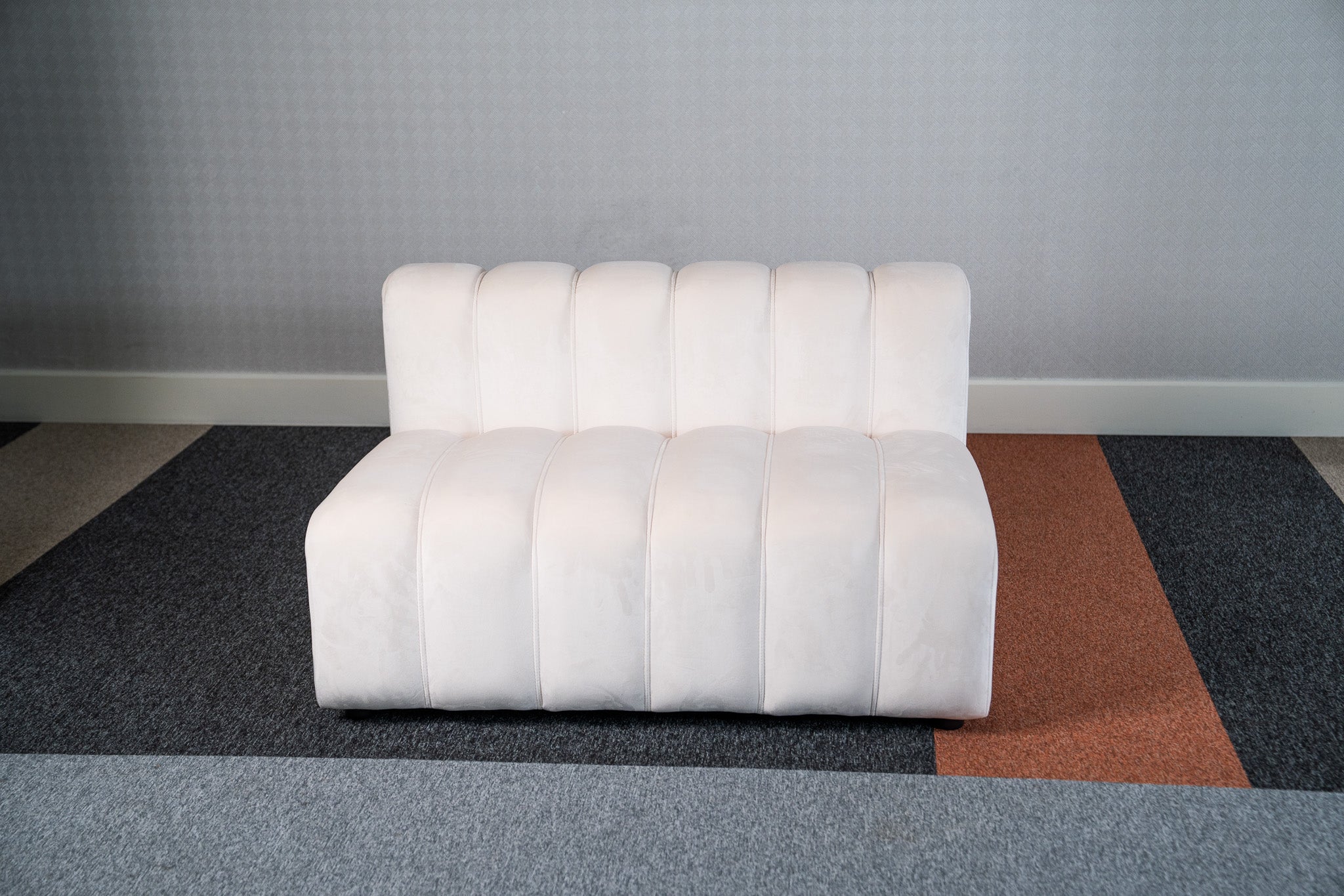 Cosmo Straight 2-seater (Vanilla White) Desert River Rentals