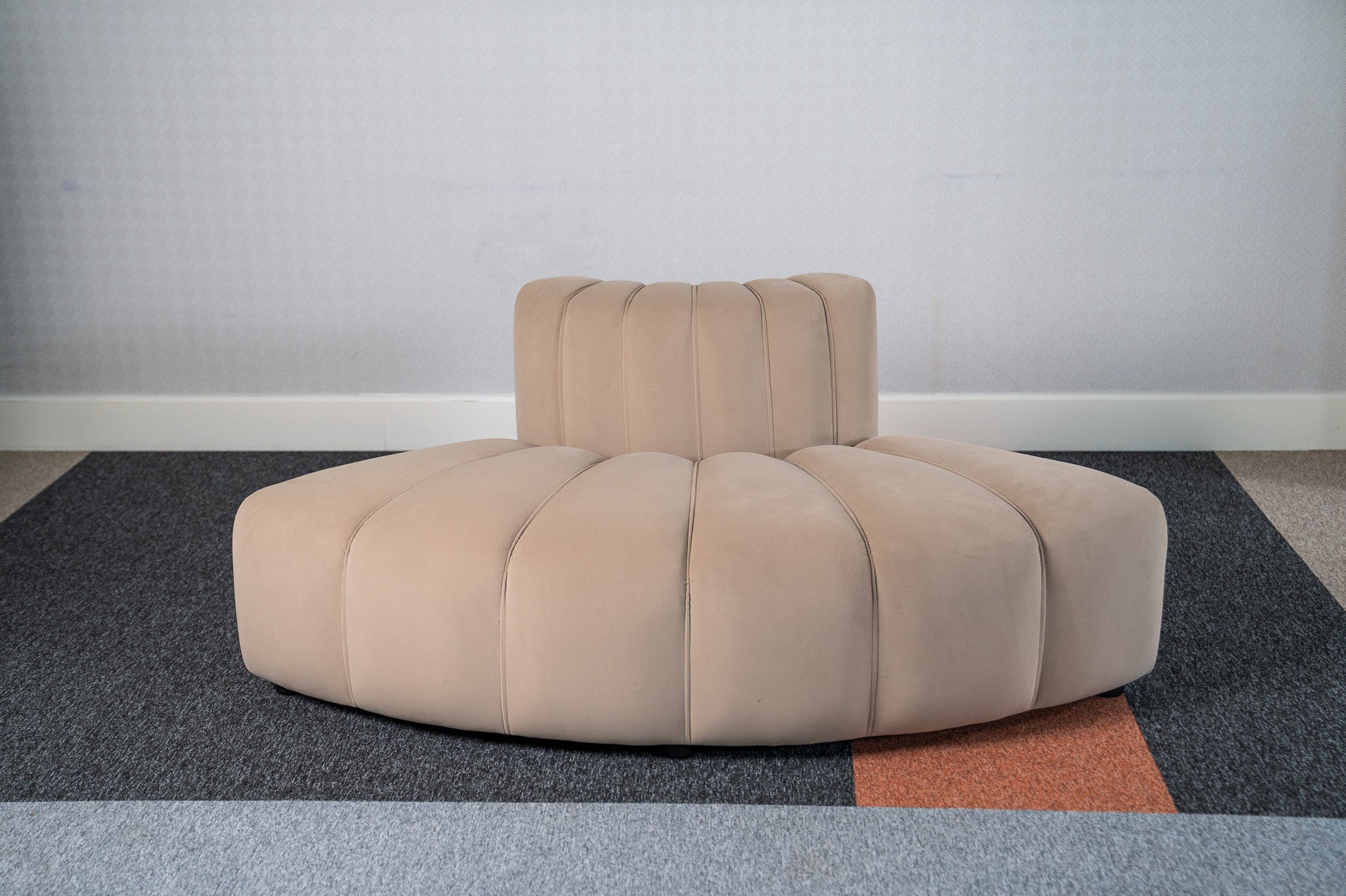 Cosmo Outer Curve 2-seater (Nutmeg Beige) Desert River Rentals
