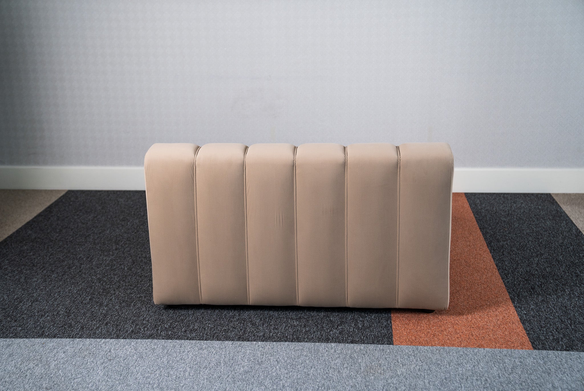 Cosmo Straight 2-seater (Nutmeg Beige) Desert River Rentals