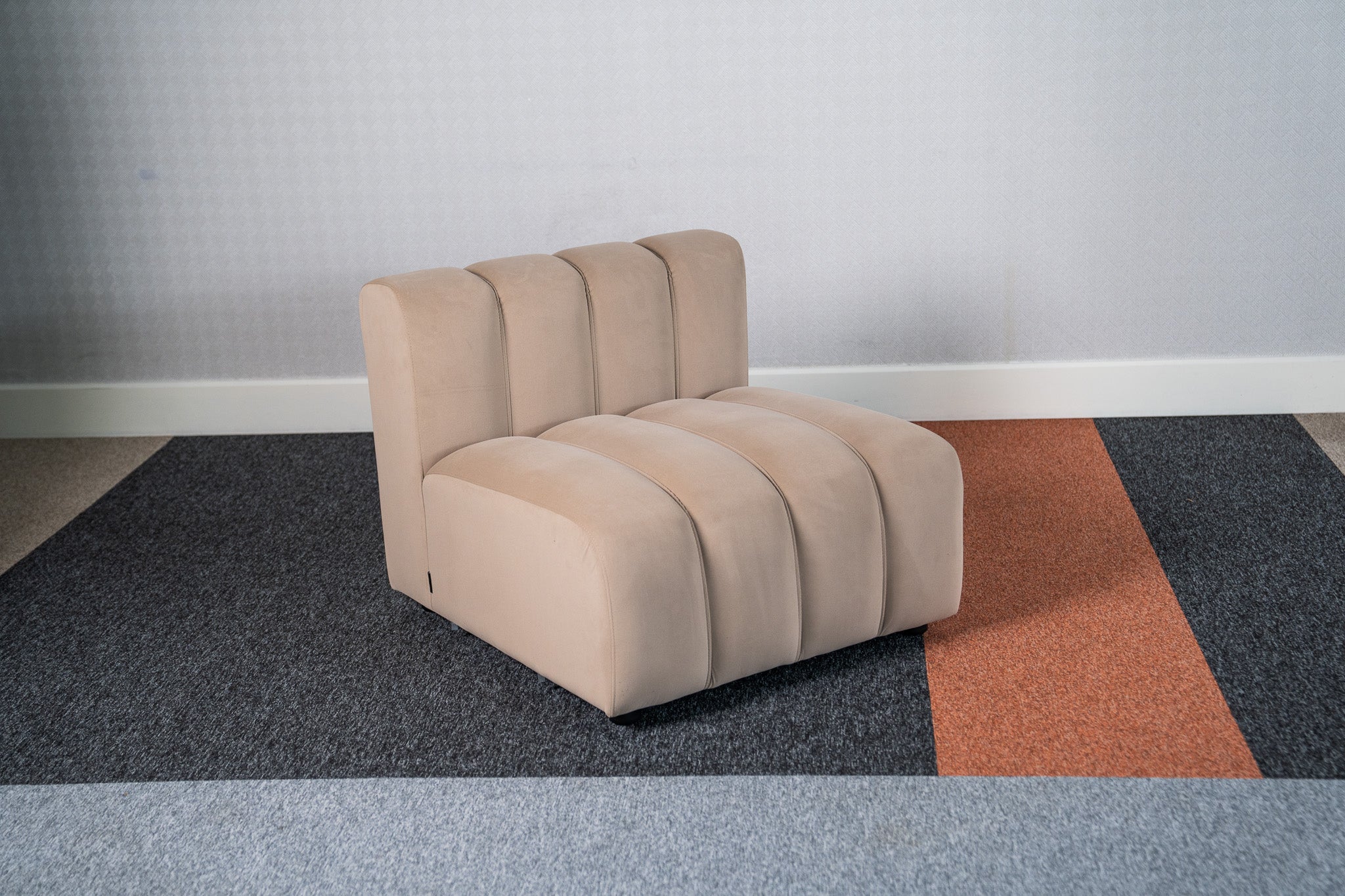 Cosmo Straight 1-seater (Nutmeg Beige) Desert River Rentals