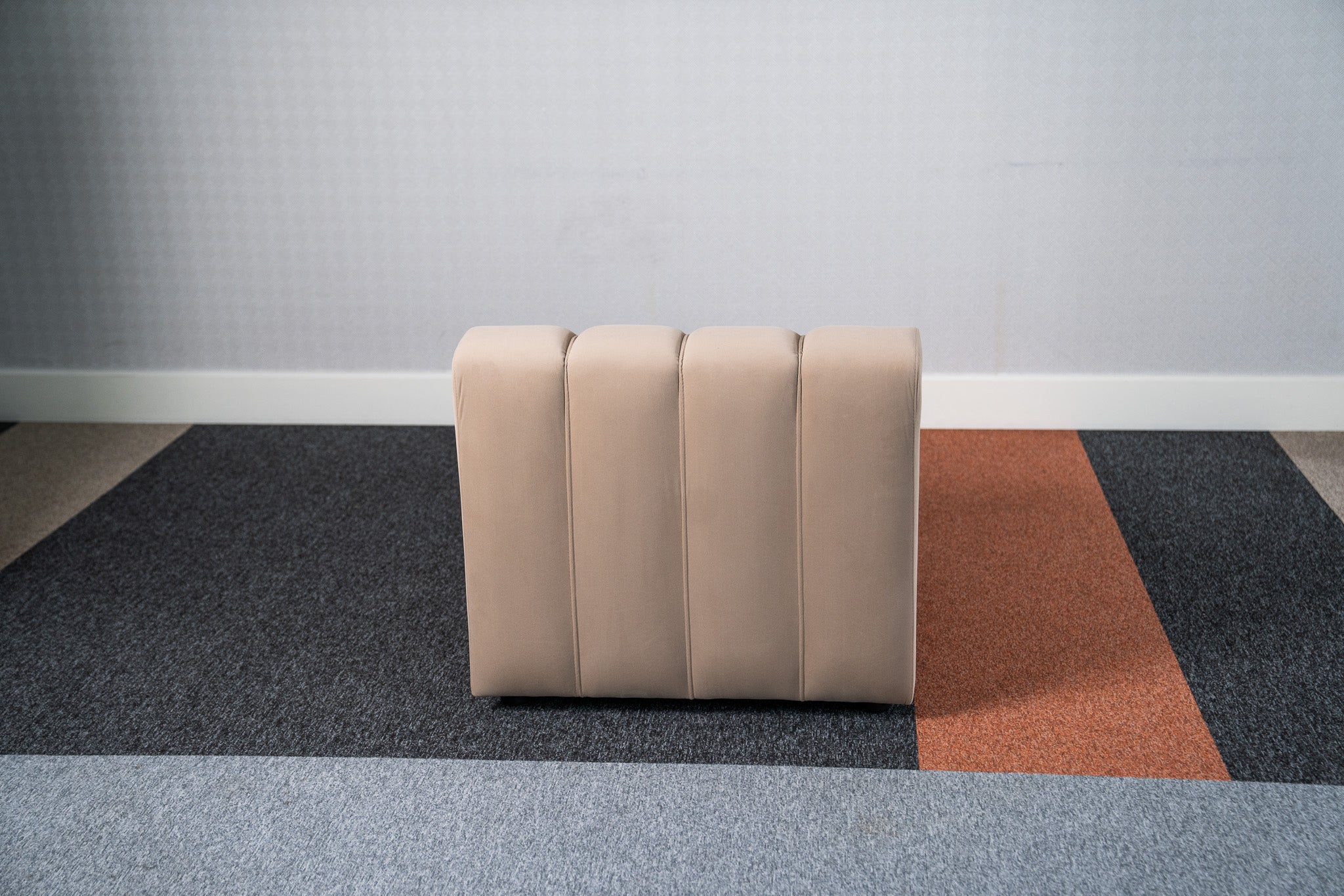 Cosmo Straight 1-seater (Nutmeg Beige) Desert River Rentals