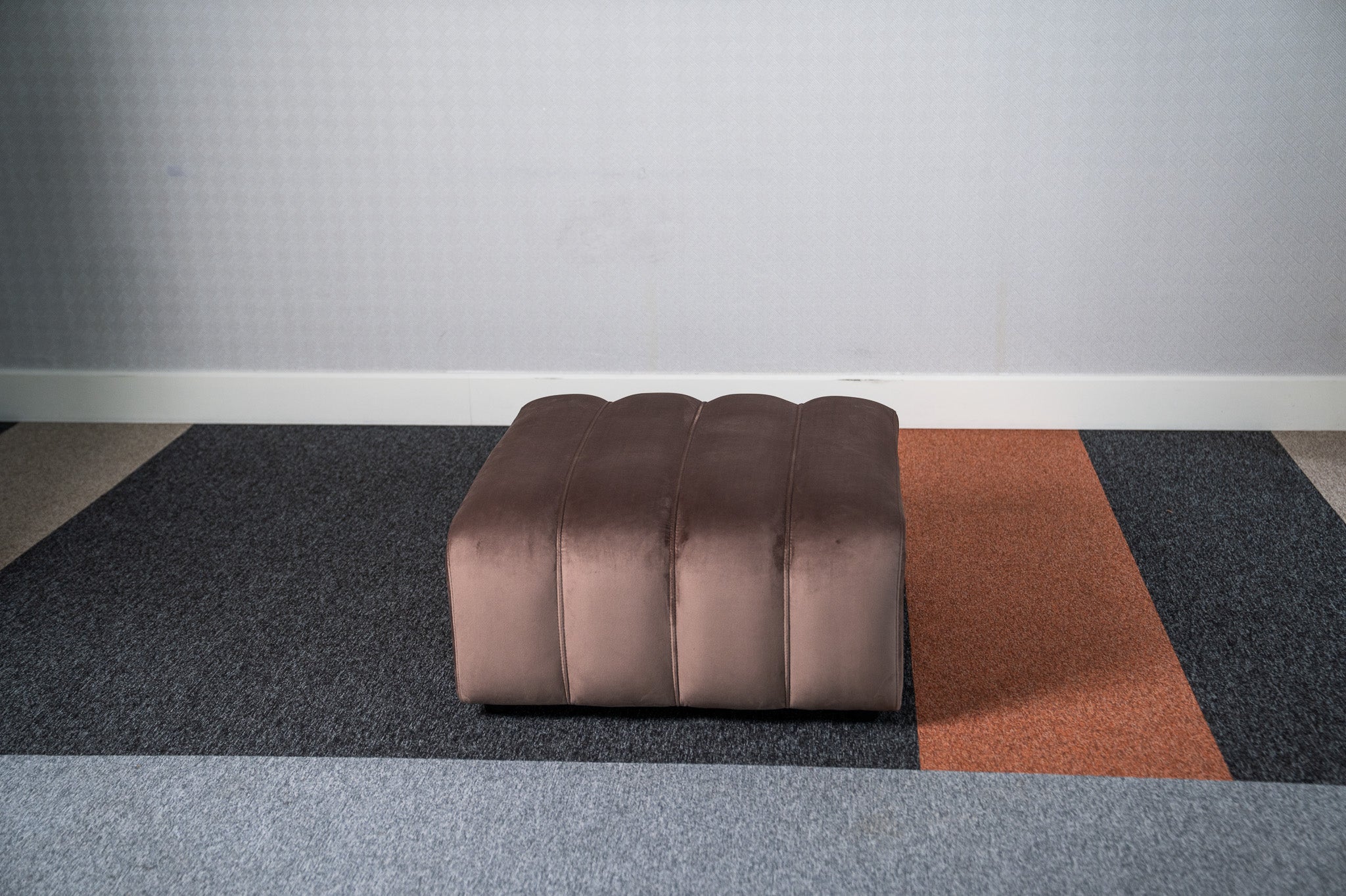 Cosmo Ottoman 1-seater (Truffle Brown) Desert River Rentals