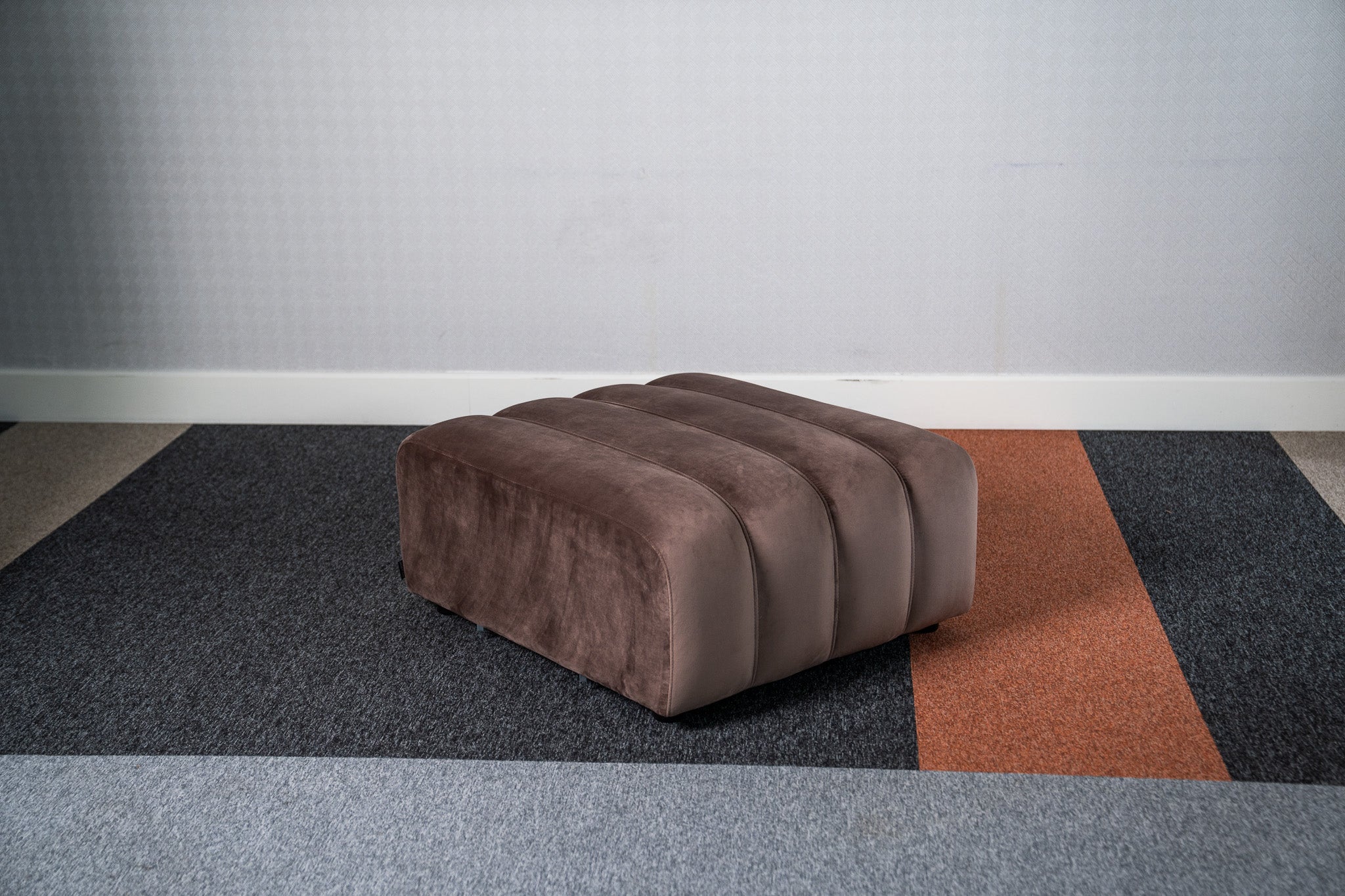 Cosmo Ottoman 1-seater (Truffle Brown) Desert River Rentals
