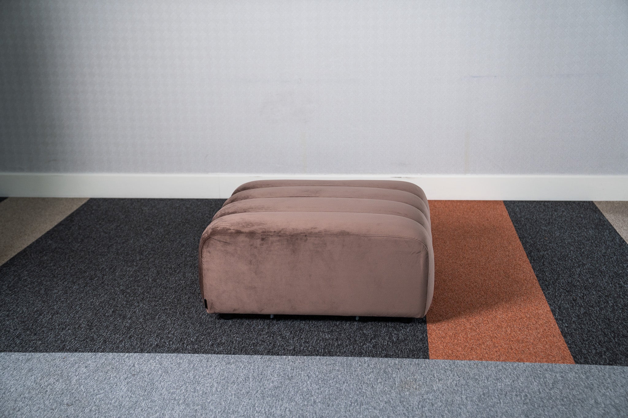 Cosmo Ottoman 1-seater (Truffle Brown) Desert River Rentals