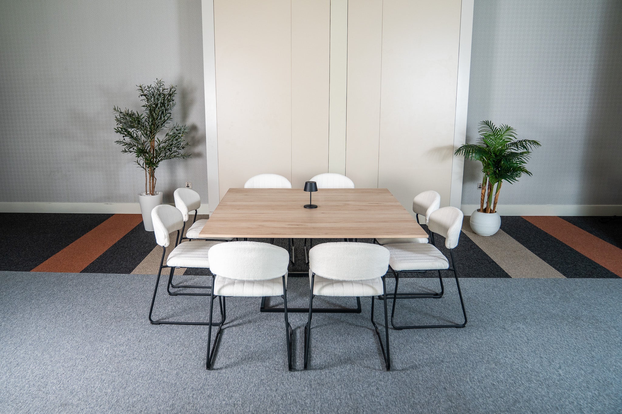 Linea XXL Dining Table (Black Frame With Oak Top) Desert River Rentals