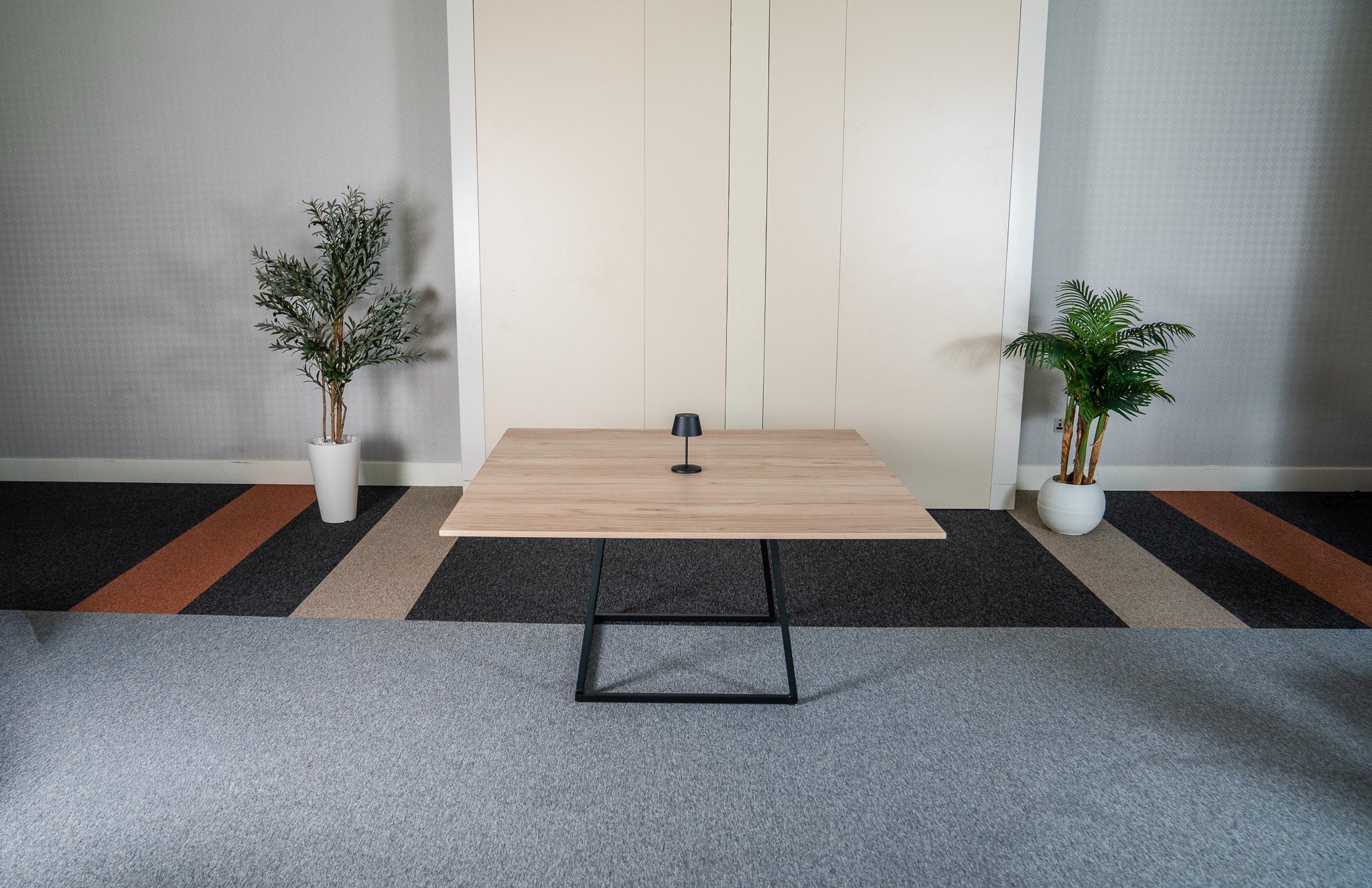 Linea XXL Dining Table (Black Frame With Oak Top) Desert River Rentals