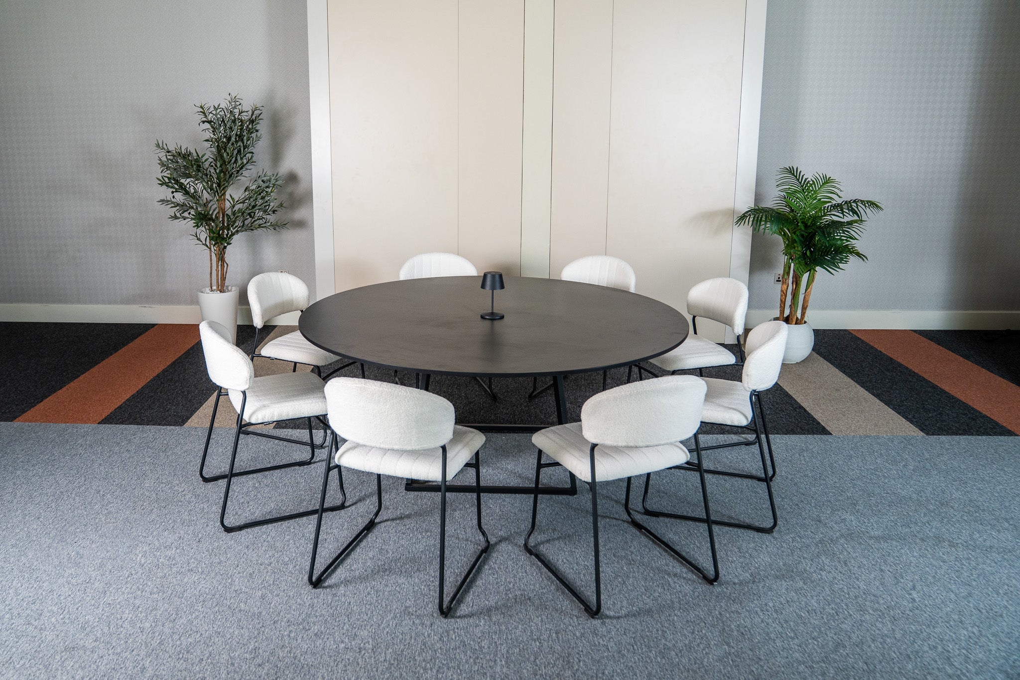 Linea XXL Dining Table (Black Frame With Round Black Top) Desert River Rentals