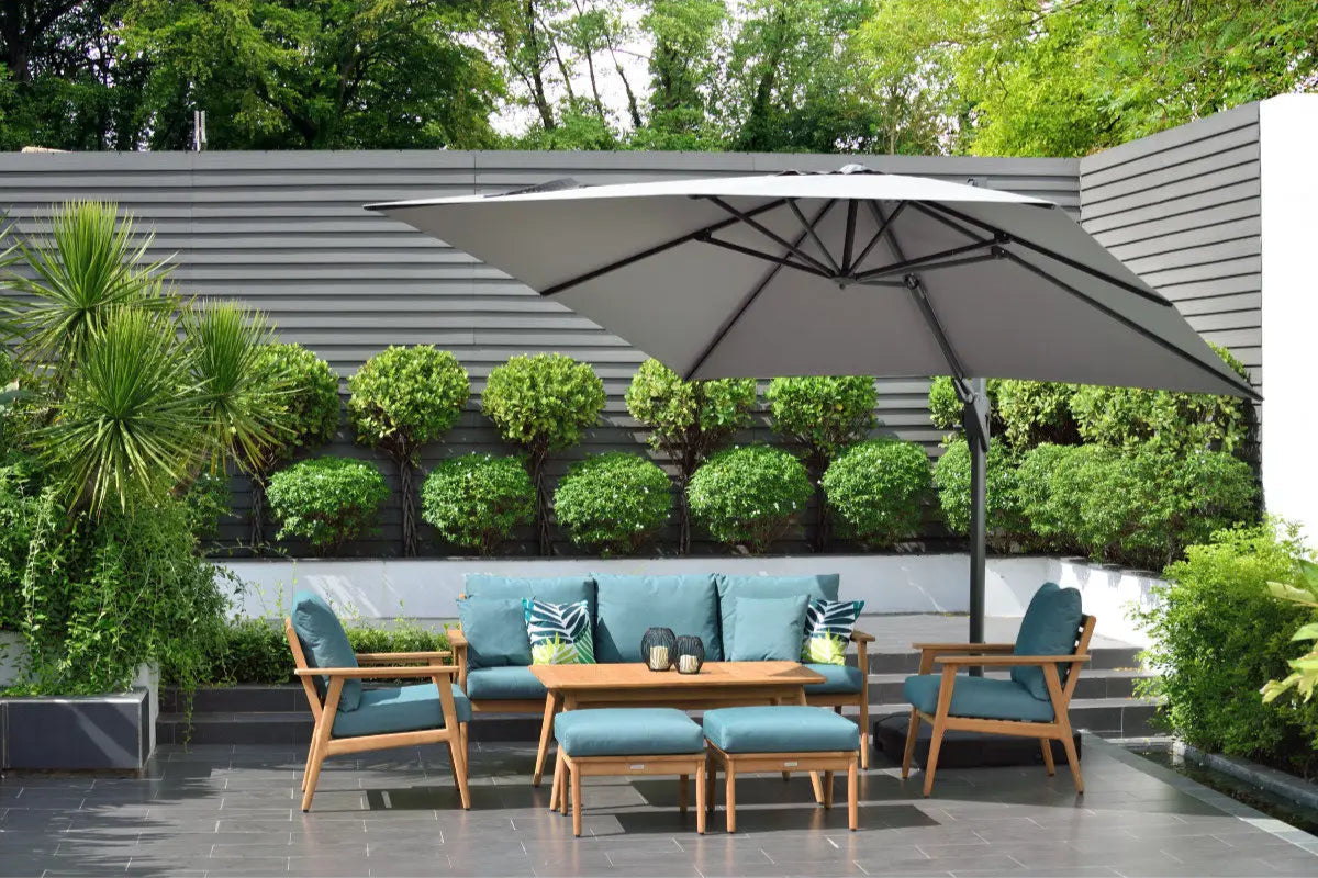 Deluxe square cantilever parasol Desert River Rentals