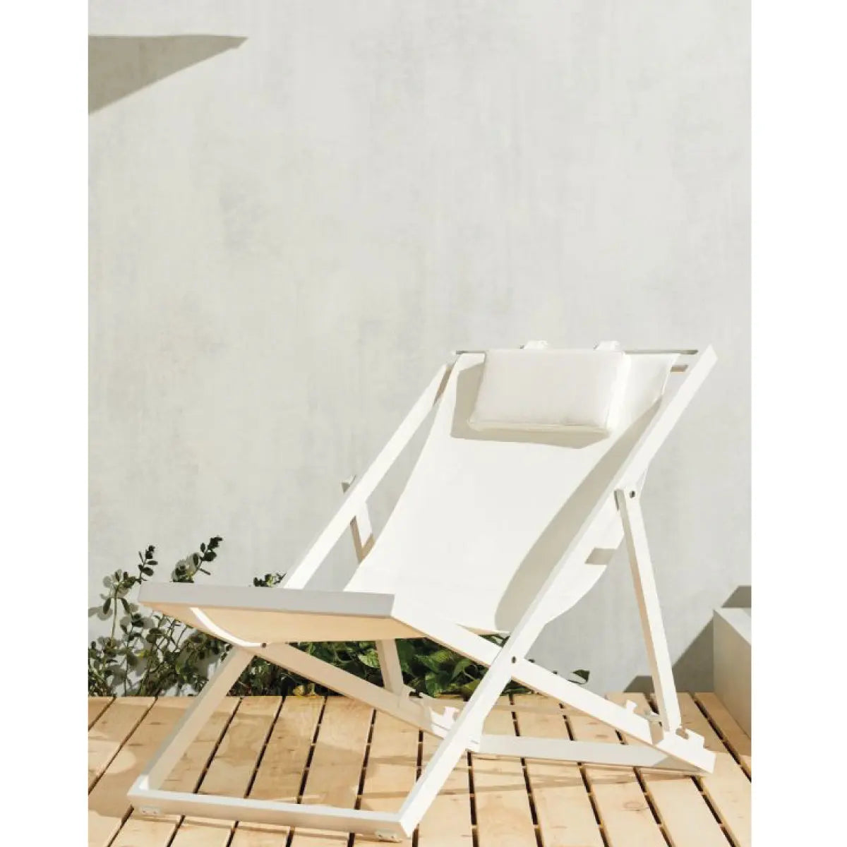 Domenica deck chair Desert River Rentals