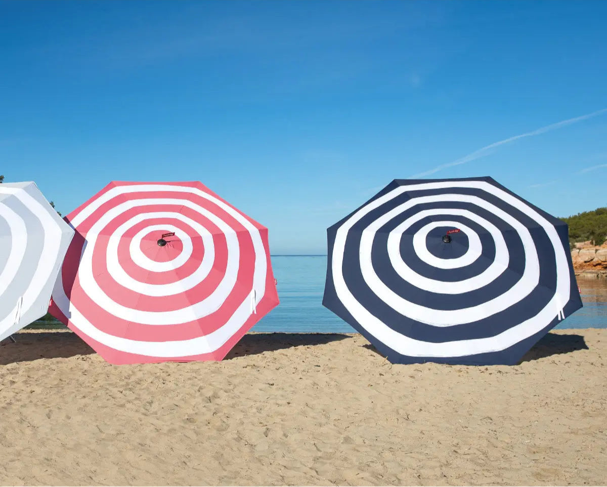 Fatboy stripesol parasol with base red Desert River Rentals