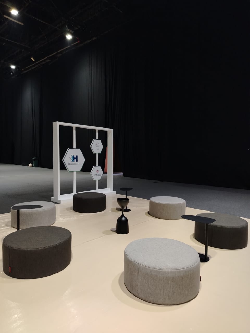 Paradise Ottoman (Rock Grey) Desert River Rentals