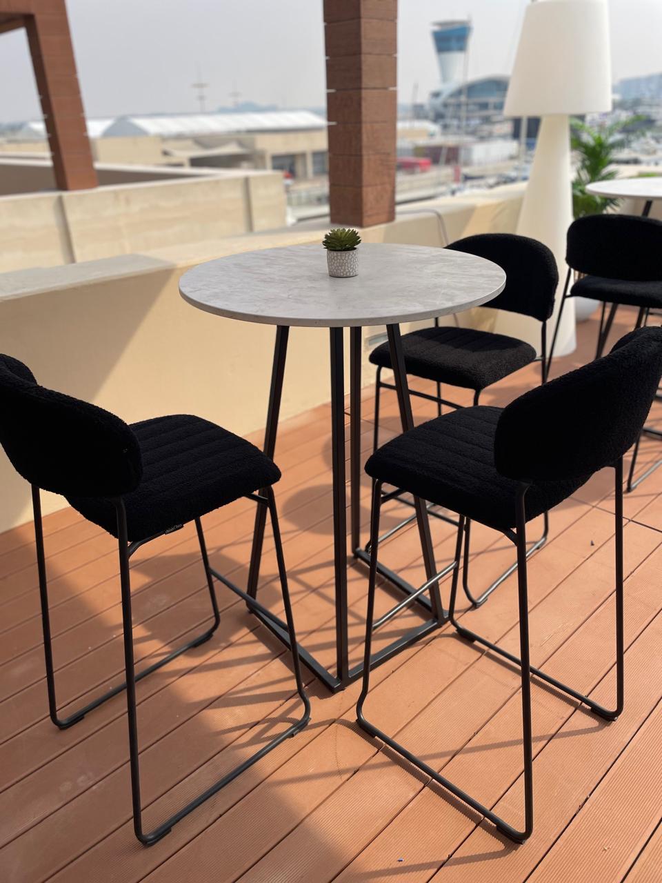 Linea Cocktail Table (Black Frame with Round Marble Top) Desert River Rentals