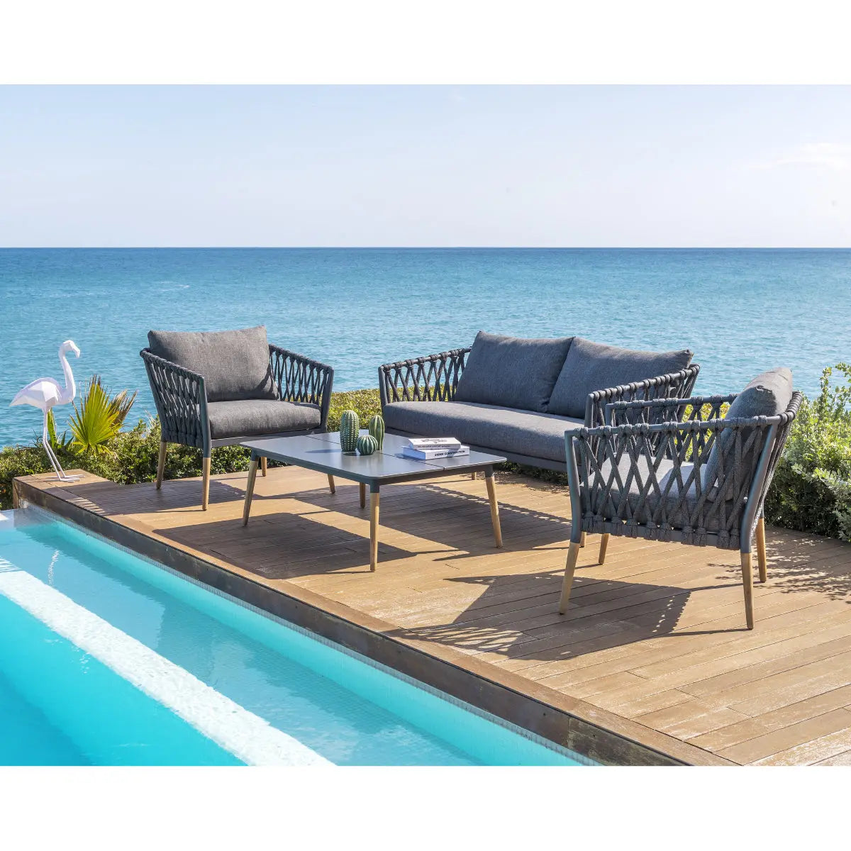 Ipanema 2-seater sofa Desert River Rentals
