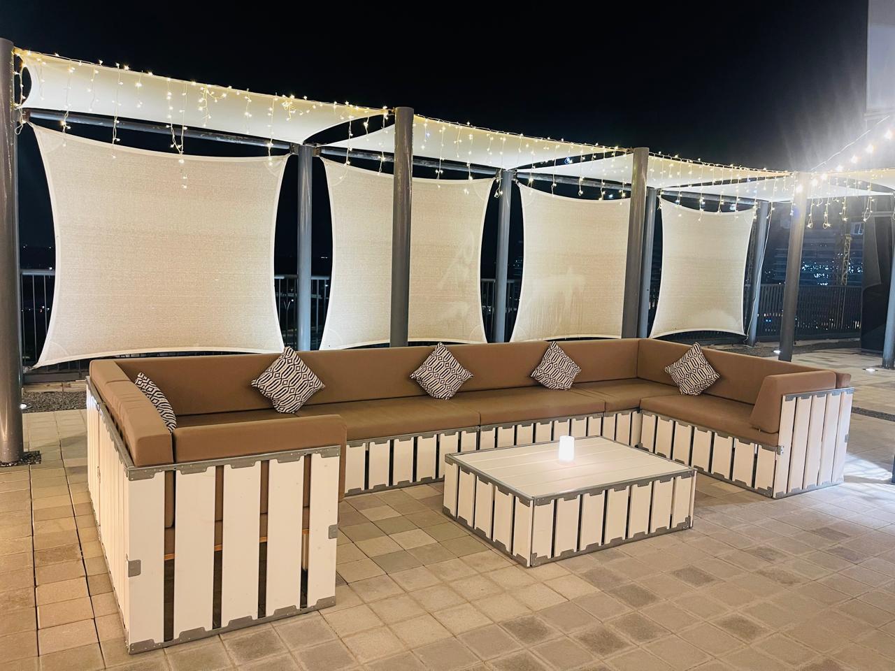 The Lounge Crate Coffee Table (White) Desert River Rentals