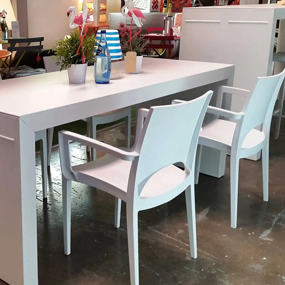 Razor Chair (with Arms)