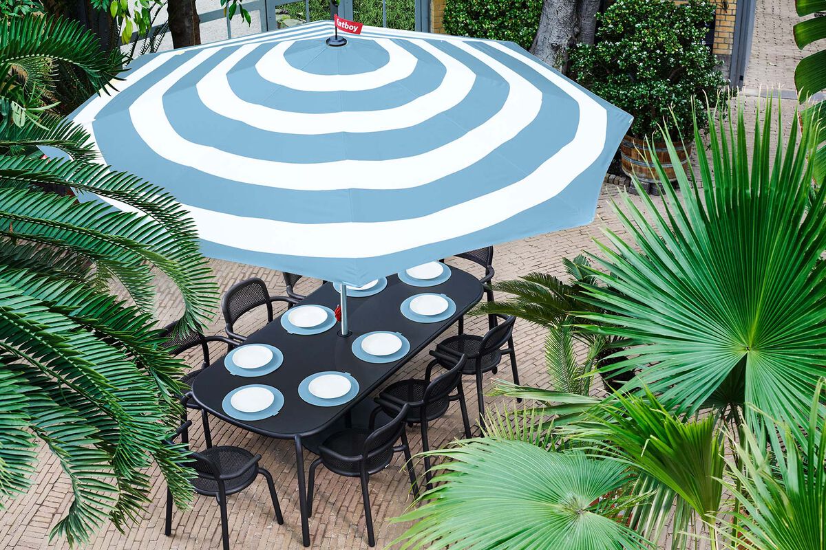 Fatboy Stripesol Parasol with Base (Anthracite) (Copy) Desert River Rentals