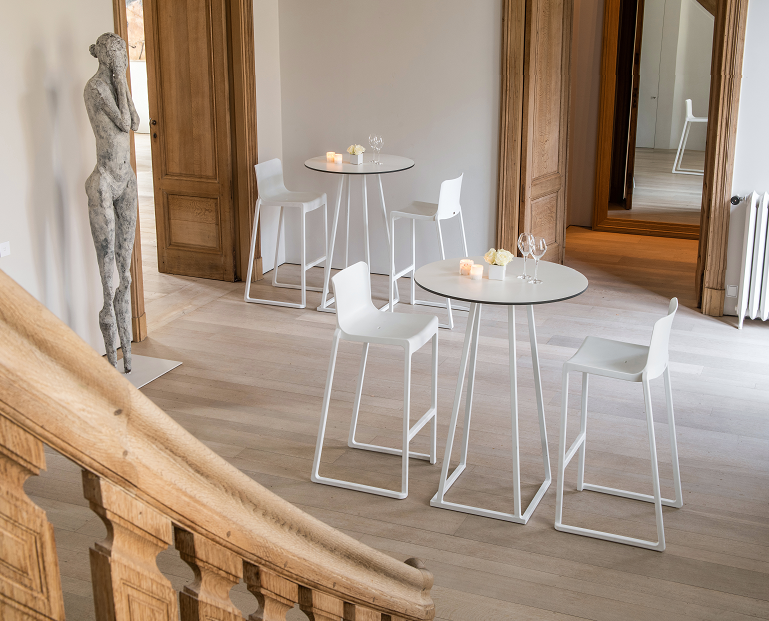 Linea Cocktail Table (White Frame with White Round Top) Desert River Rentals